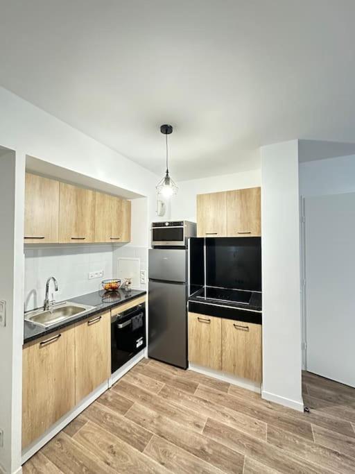 Апартаменти Cosy House A 6 Min Du Rer A Et Psa Карр'єр-су-Пуассі Екстер'єр фото